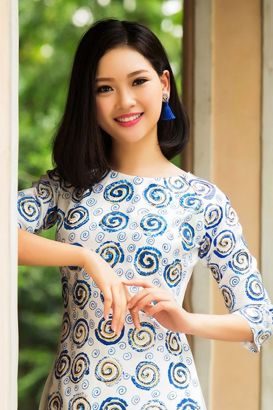 Nhung nu sinh 2000 du thi hoa hau: Qua dep va than thai