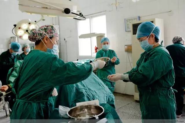 Nỗi khổ của phụ nữ khi phải trải qua ca sinh mổ
