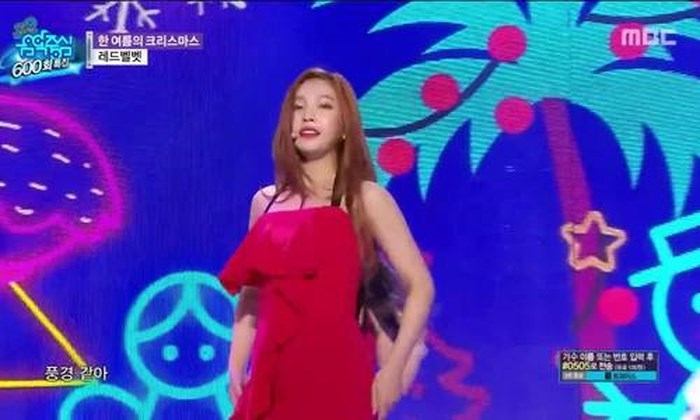 Phục lăn cách xử lý sự cố trang phục biểu diễn của các nữ idol Hàn