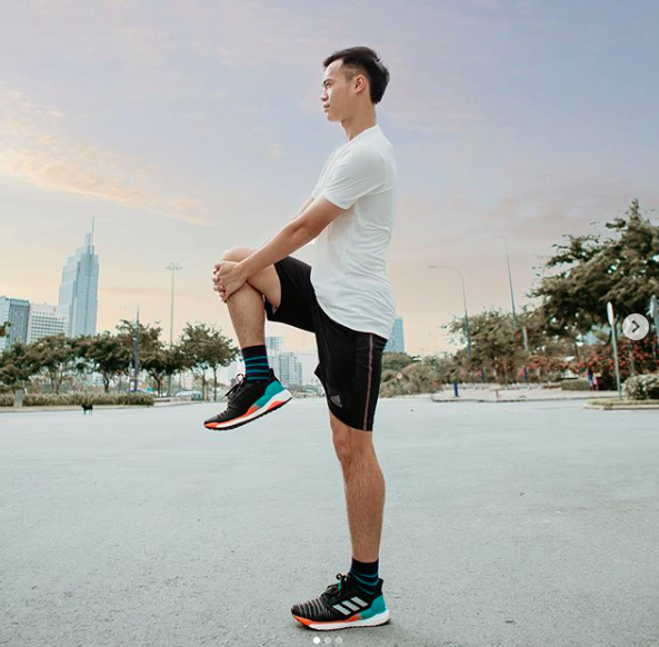 Cuộc sống ít ai biết của người hùng vừa ghi bàn thắng lập nên kì tích