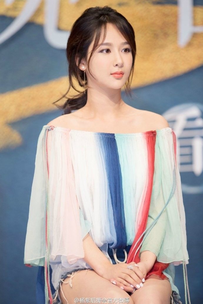 Thái Từ Khôn bất ngờ vượt mặt TFBoys trên bảng xếp hạng Weibo