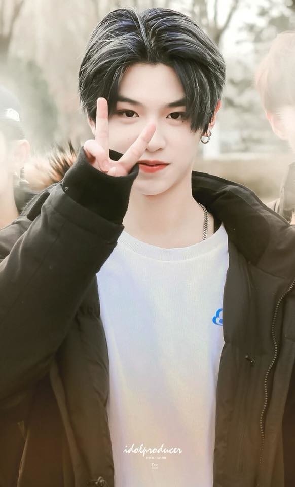 Thái Từ Khôn bất ngờ vượt mặt TFBoys trên bảng xếp hạng Weibo
