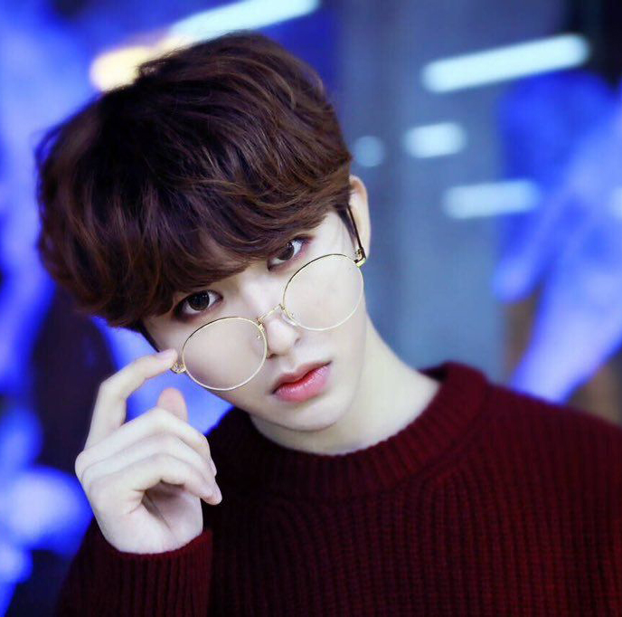 Thái Từ Khôn bất ngờ vượt mặt TFBoys trên bảng xếp hạng Weibo