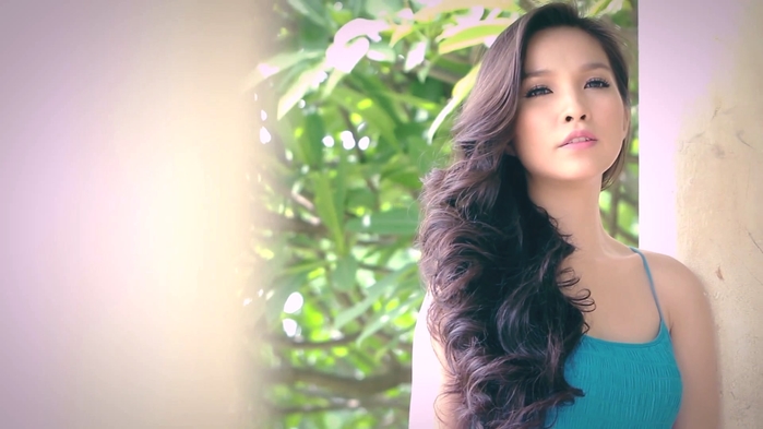 Những bà mẹ đơn thân đầy nghị lực trong showbiz Việt