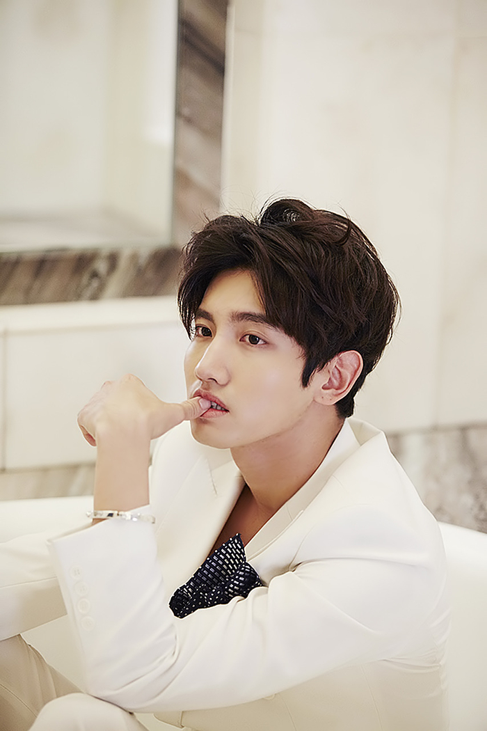 Top 10 nam thần tượng xinh trai nhất Kpop