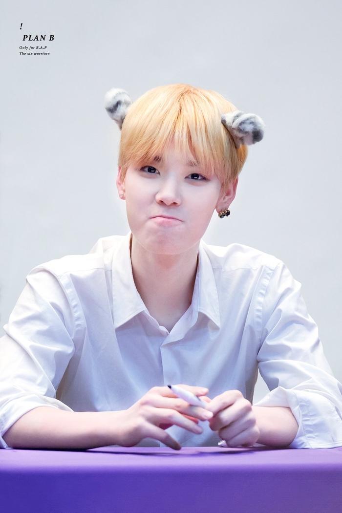 Top 10 nam thần tượng xinh trai nhất Kpop