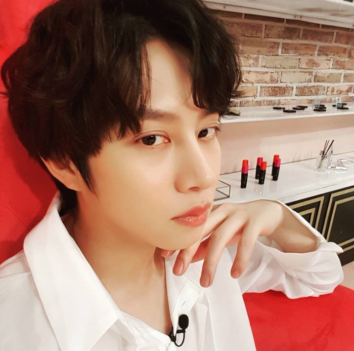 Top 10 nam thần tượng xinh trai nhất Kpop
