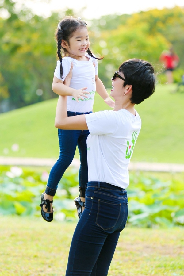 Vat lon lam me don than, my nhan Viet doi xu nhu the nao voi tinh cu