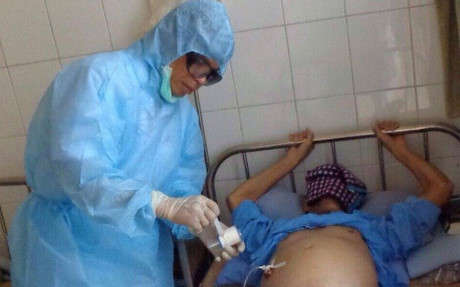Cách xử lí cấp tốc khi nghi ngờ bị phơi nhiễm HIV