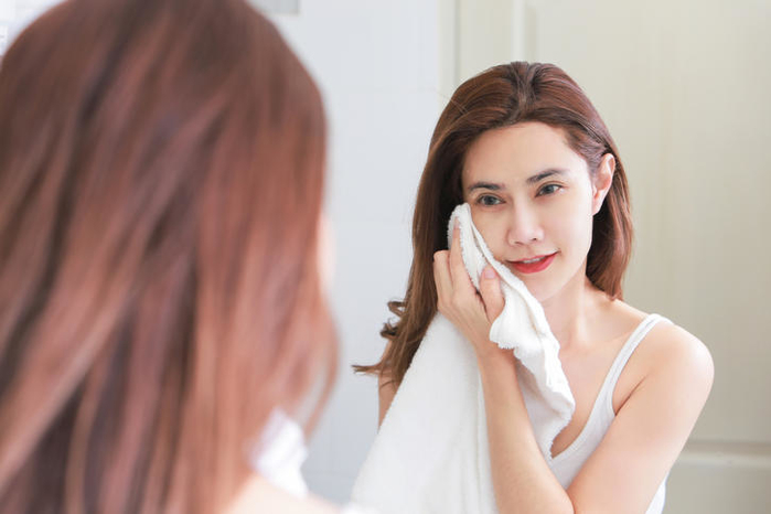 11 thói quen vô tình khiến chị em già đi nhanh chóng