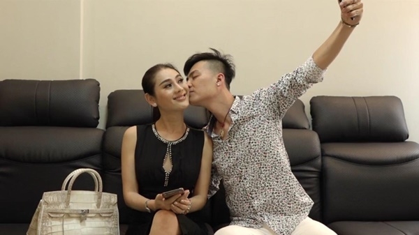 Muôn kiểu sao Việt bị tố dùng túi hàng nhái