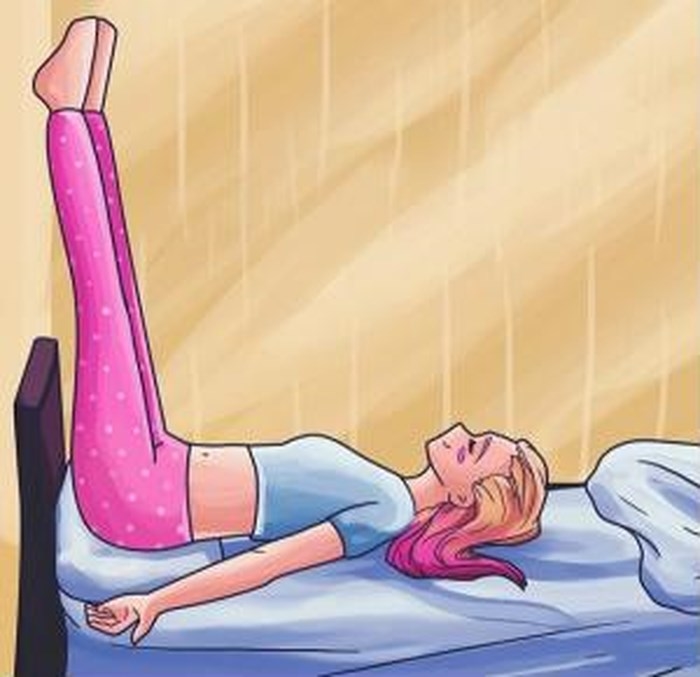 5 bài tập nhẹ ngay trên giường giúp eo thon dáng đẹp