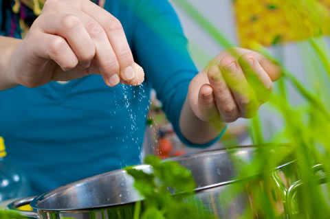 8 tuyệt chiêu chữa mặn canh mà người nội trợ nào cũng cần phải biết