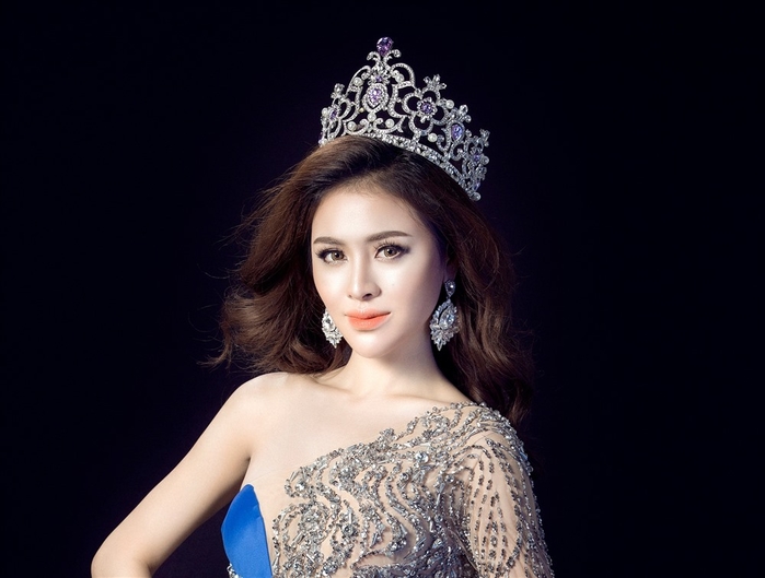 Á hậu vướng tin đồn bán hoa nghìn đô la là ai?