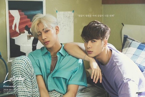 Ảnh hot sao Hàn: Seol Hyun lộ biểu cảm hết hồn tại sân bay