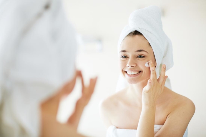 Bạn đã biết hết những loại tinh dầu giúp trị mụn hiệu quả, an toàn?
