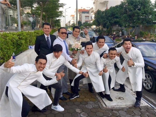 Biệt đội phù dâu phù rể toàn nam thanh nữ tú của sao Việt