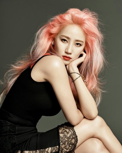 Bố ruột cựu thành viên Wonder Girls đối mặt cáo buộc quấy rối tình ái