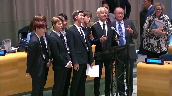 BTS - nhóm nhạc Kpop đầu tiên phát biểu tại Liên Hợp Quốc