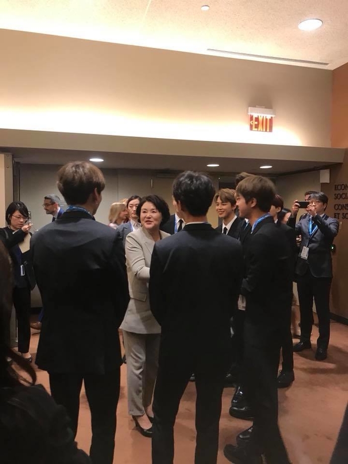BTS - nhóm nhạc Kpop đầu tiên phát biểu tại Liên Hợp Quốc