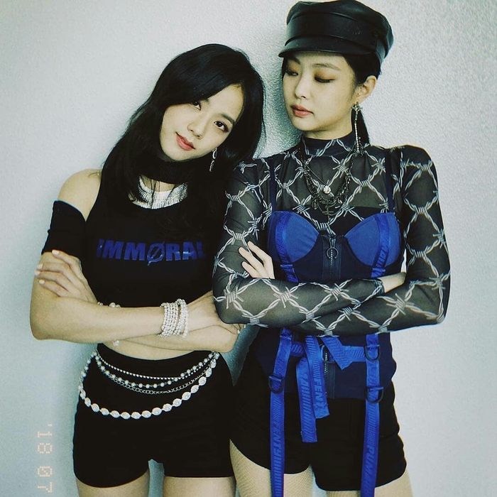 Các cặp idol Kpop cùng một nhóm lại có khí chất đối nghịch