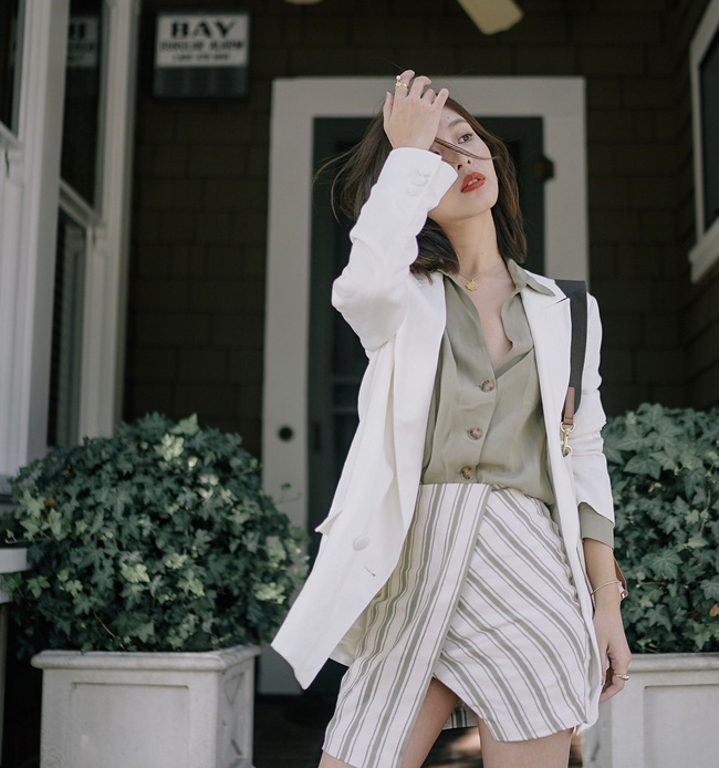 Cách biến hóa áo blazer trong mùa thu cho các cô nàng thời thượng