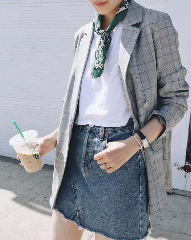 Cách biến hóa áo blazer trong mùa thu cho các cô nàng thời thượng
