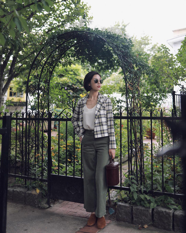 Cách biến hóa áo blazer trong mùa thu cho các cô nàng thời thượng