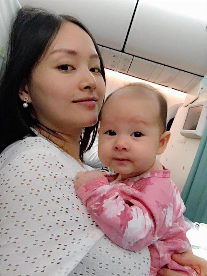 Chẳng kiêng sau sinh, chưa hết cữ các sao Việt đã vi vu tận trời Tây