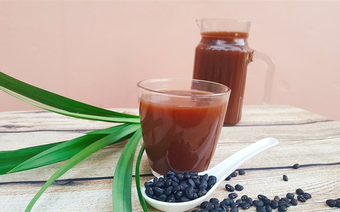 Cách người Nhật có eo thon, giảm tóc rụng, trẻ lâu từ nước đậu đen