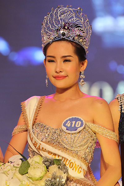 Vua lo bang diem 10, Le Au Ngan Anh bat ngo lot top Hoa hau xau nhat the gioi