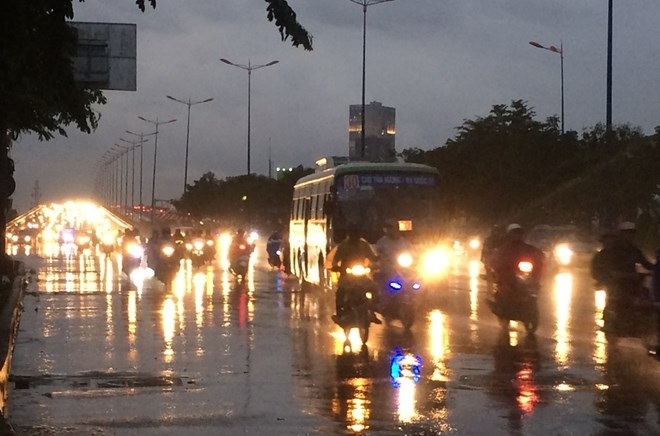 Đã từng có người tử vong vì kẹt áo mưa vào xe máy