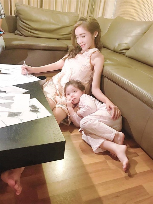 Dàn hot girl đời đầu giờ đã là những hot mom nóng bỏng vạn người mê