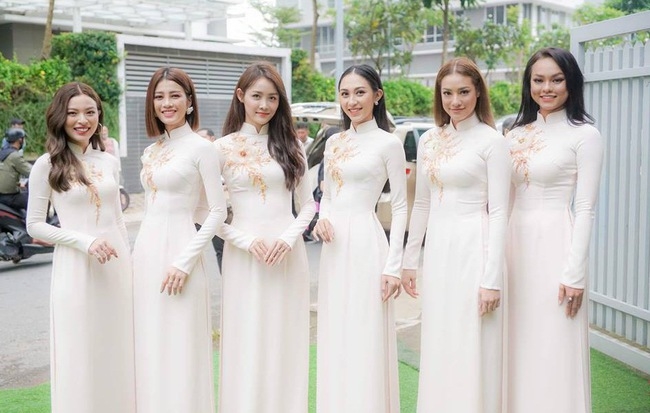Dàn phù dâu The Face xinh hết phần thiên hạ trong đám hỏi Lan Khuê