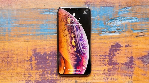 Hot girl đập hộp Iphone XS Max