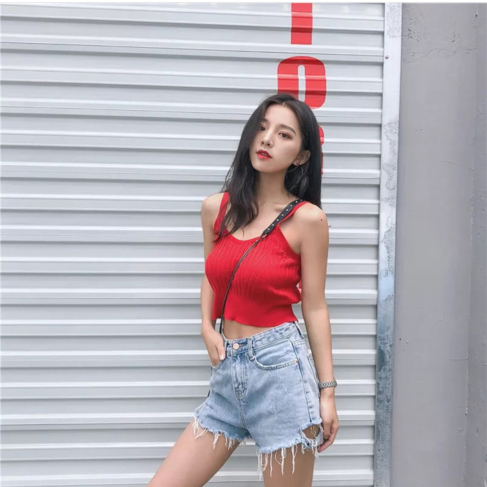Đi du lịch muốn chụp hình chất thì mang theo những trang phục sau