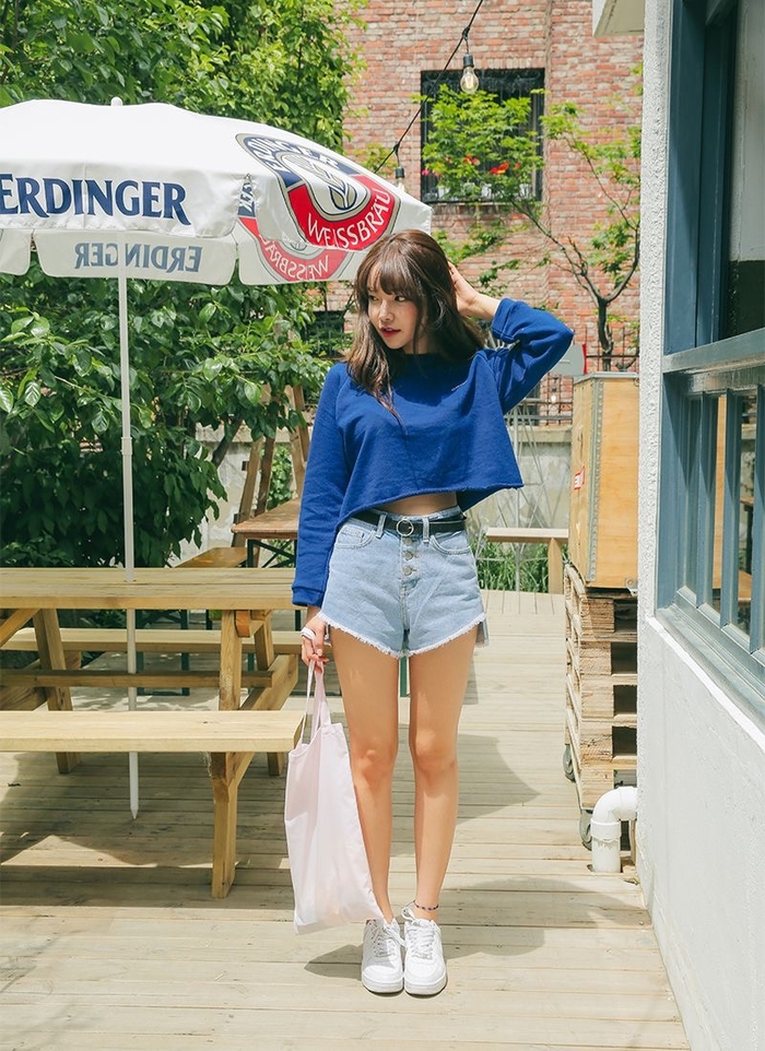 Đi du lịch muốn chụp hình chất thì mang theo những trang phục sau