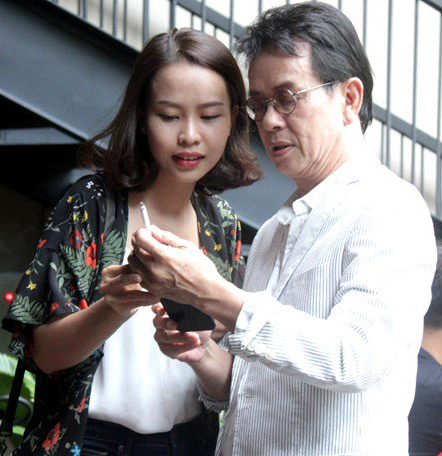 Điểm danh những cặp đôi lệch tuổi gây gió bão trong showbiz