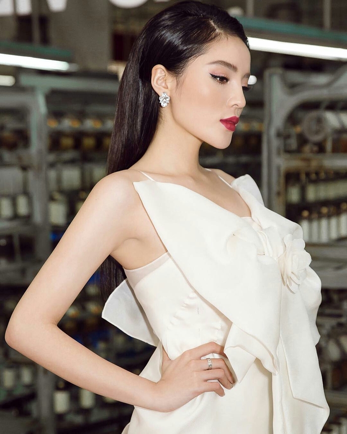 Đo độ chịu chi của 4 nàng hậu đình đám nhất showbiz Việt