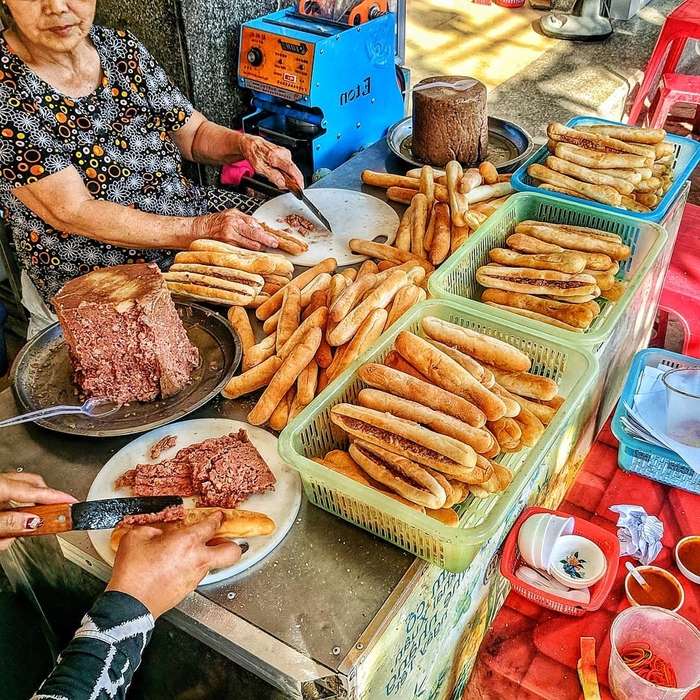 Dọc đất nước Việt Nam thưởng thức các loại bánh mì ngon xuất sắc