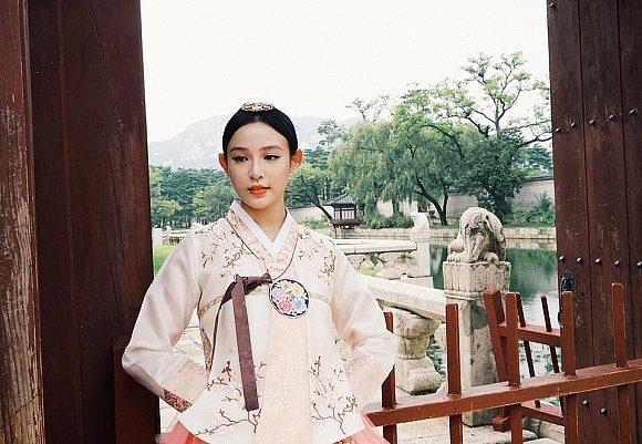 Đi tìm sao Việt nào mặc Hanbok Hàn Quốc đẹp nhất?