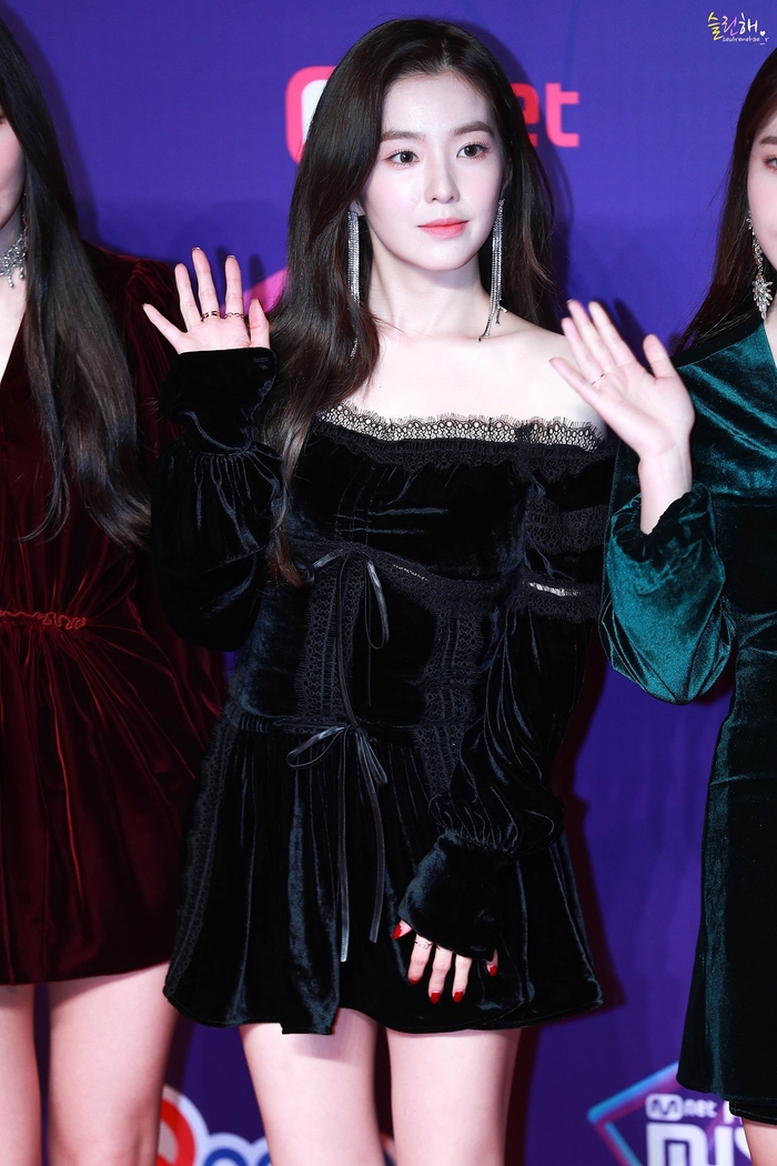 Fan la ó vì những lần idol Kpop bị stylist hành “lên bờ xuống ruộng”