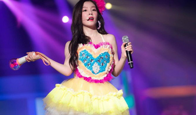 Fan la ó vì những lần idol Kpop bị stylist hành “lên bờ xuống ruộng”