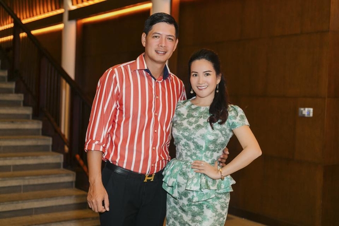 Gia thế bà xã các sao nam Việt hoành tráng đến mức nào?
