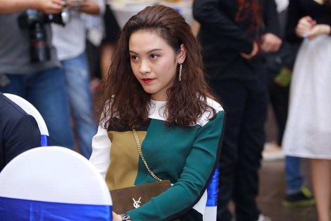 Gia thế bà xã các sao nam Việt hoành tráng đến mức nào?