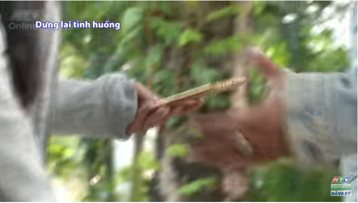 Giả vờ hỏi đường, kẻ xấu cùng đồng bọn cướp xe, giật tài sản