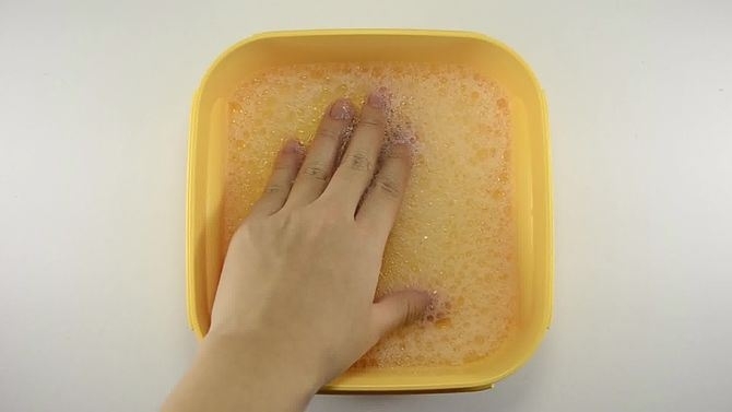 Giải phóng da khỏi tình trạng dính keo 502 nhờ những mẹo xử lý sau