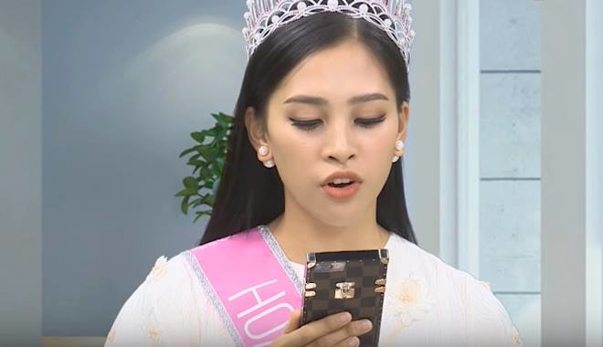 Hoa hậu Việt Nam 2018 Trần Tiểu Vy khoe giọng hát mộc