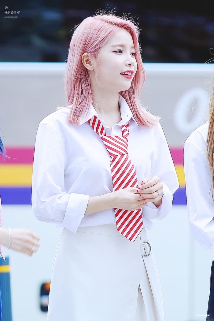 Hội chị em tóc hồng “phá đảo” sân khấu Kpop