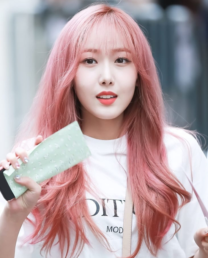 Hội chị em tóc hồng “phá đảo” sân khấu Kpop